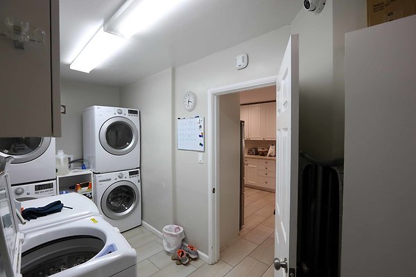 Laundry Room 0033