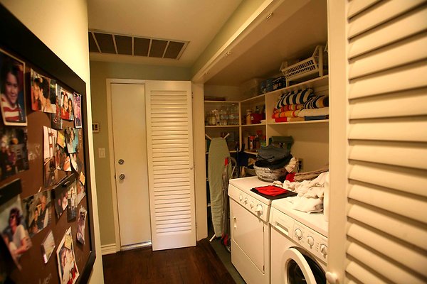 794A Laundry Closet 0036