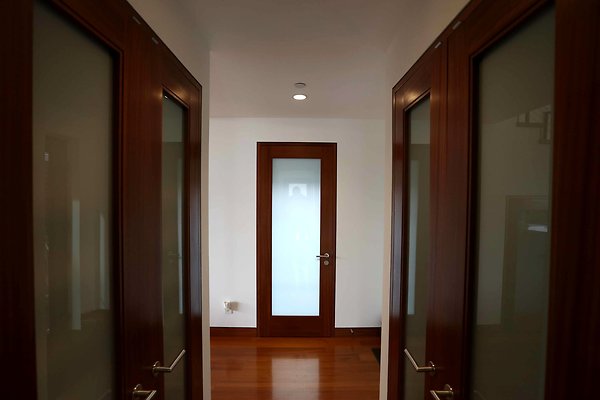 Bathroom Hallway 0034