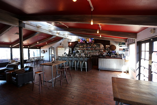 505A Waterfront Restaurant Bar