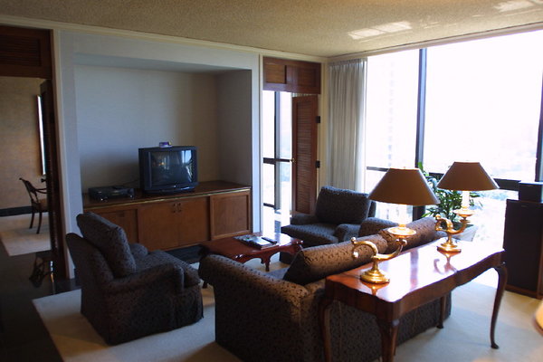 Presidential Suite Family Room 2176 1