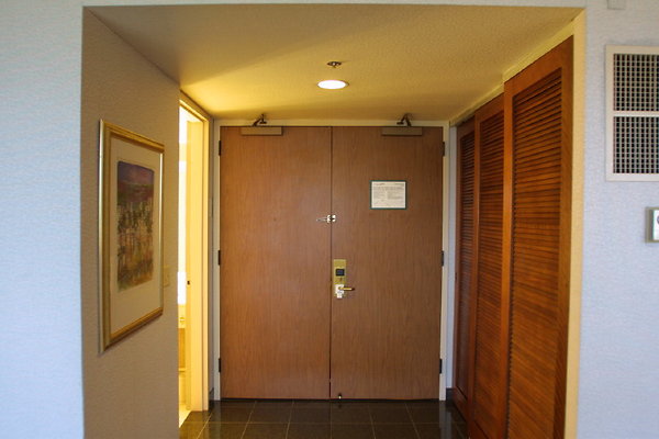Presidential Suite Front Entry2 1