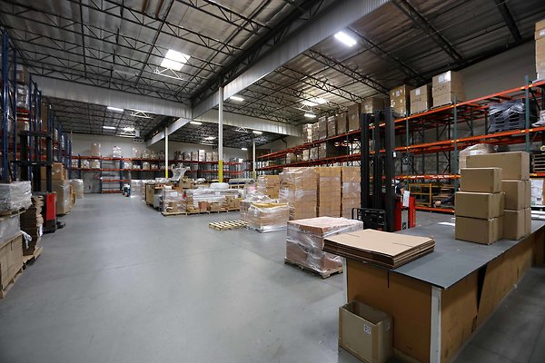 Warehouse Mass Merchandising Area 0076