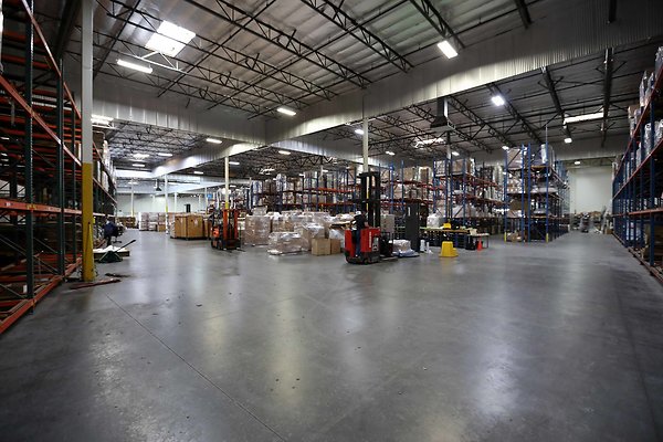 Warehouse Mass Merchandising Area 0084