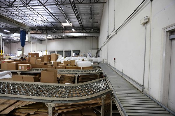 Warehouse Shipping 0059