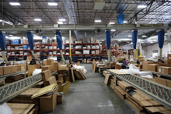 Warehouse Shipping 0058