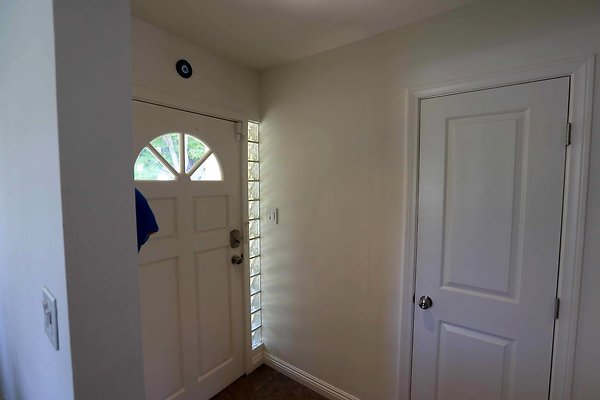 859A Front Entry 0005