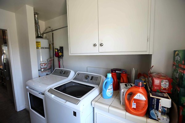 859A Laundry Room 0023