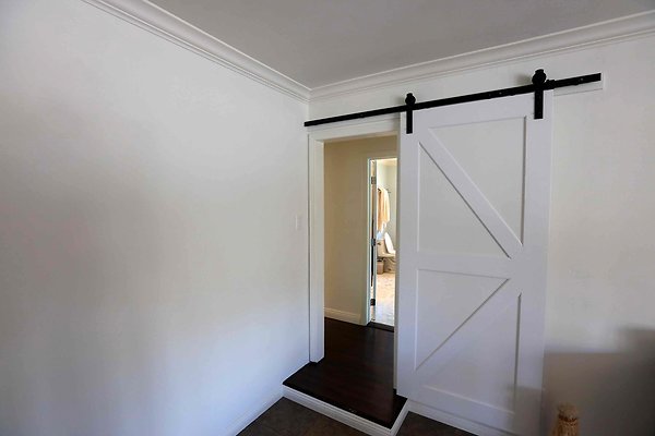 859A Bedroom Hallway Door 0034