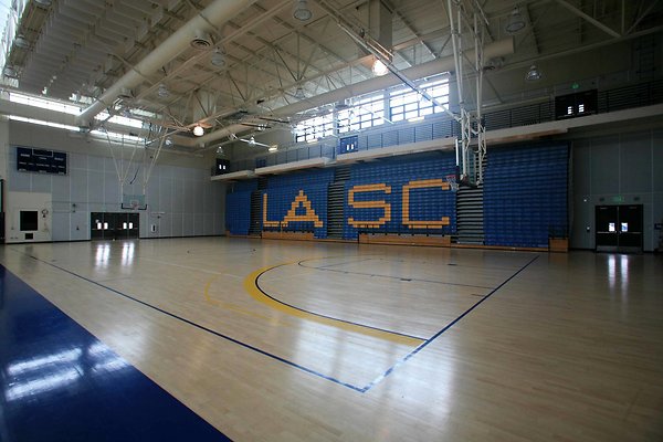 10 Basketball Court 0445