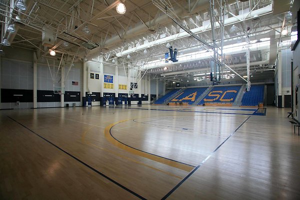 10 Basketball Court 0440