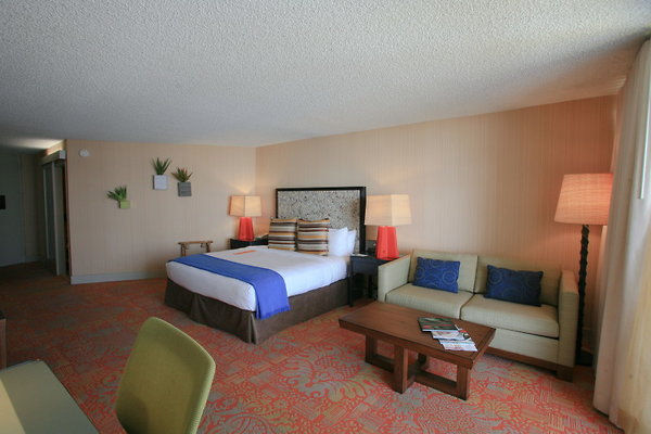 Room 2304  Deluxe King Bed Suite 0044 1