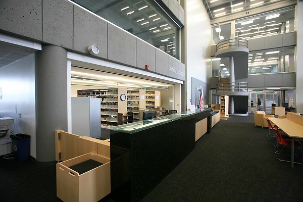 4 Library 0355