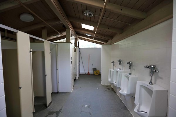 Upper Jericho Bathrooms 0966