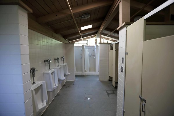 Upper Jericho Bathrooms 0967