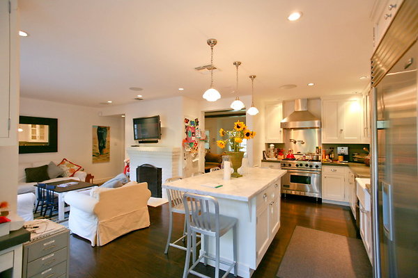 Kitchen &amp; Family Room 0081 1