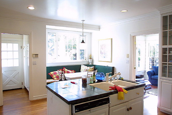 Kitchen &amp; Breakfast Nook 0035