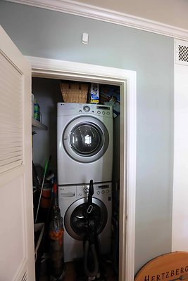 079A Kitchen Laundry Closet 0030