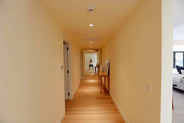Hallway 0045