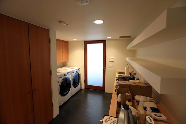 971A Laundry Room 0028