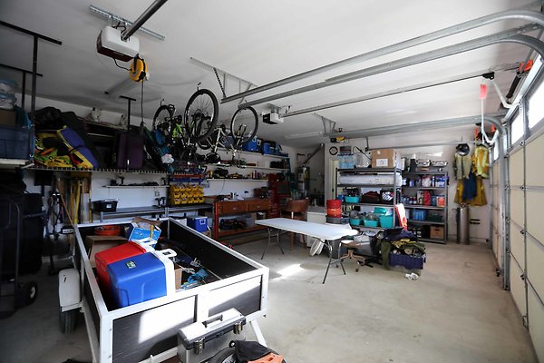 758A Garage 0074