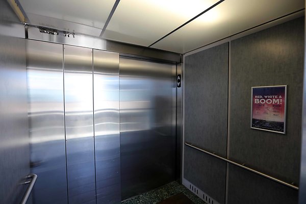 367A Elevator4 Interior 0147