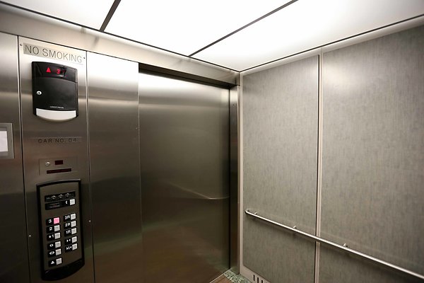 367A Elevator4 Interior 0146