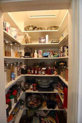 Kitchen Pantry 0104