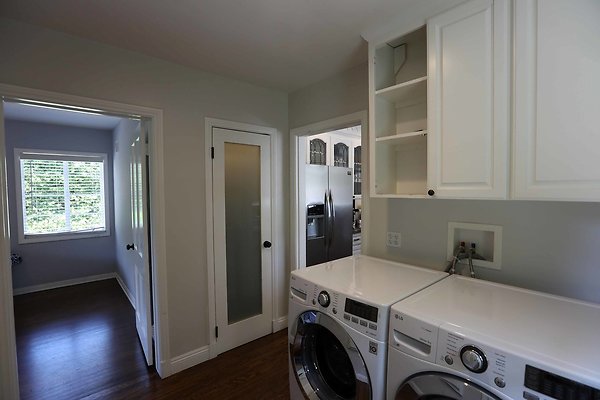 Laundry Room 0108