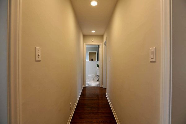 2nd Floor Hallway 0153