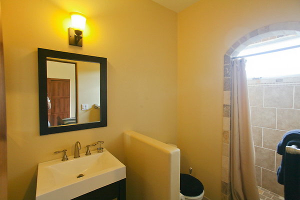 Bedroom Bathroom 0121 1
