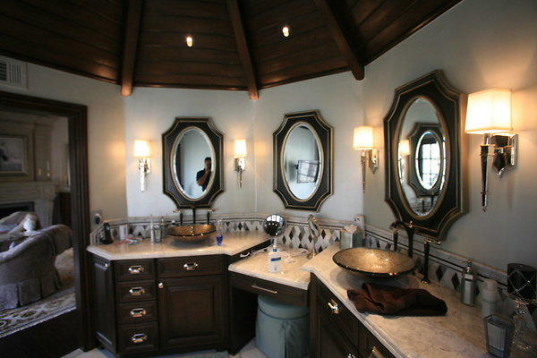 619A Master Bathroom 0072 1