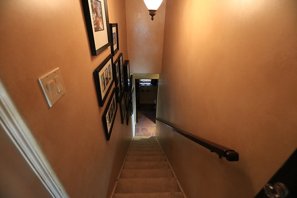 053A Kitchen Staircase2