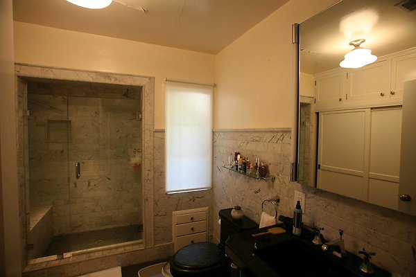 Bedroom Bathroom 0053