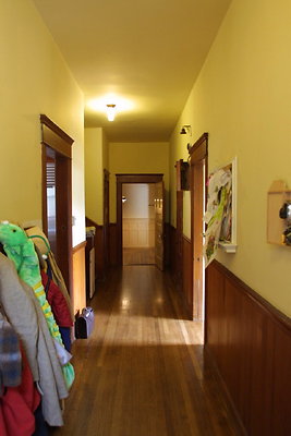 Hallway to Kitchen2