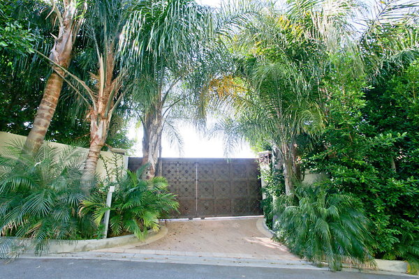 Upper Driveway Gate 0115 1