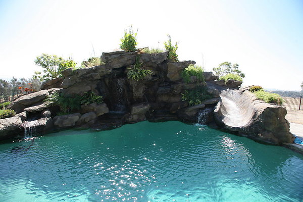Pool Waterfalls 0173 41 1
