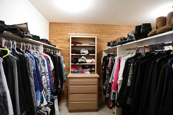 Master Closet 0114