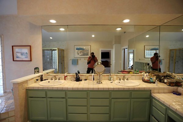 Master Bathroom 0107