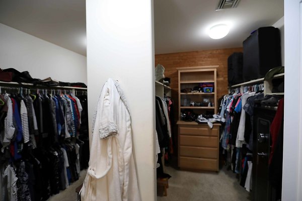 Master Closet 0112