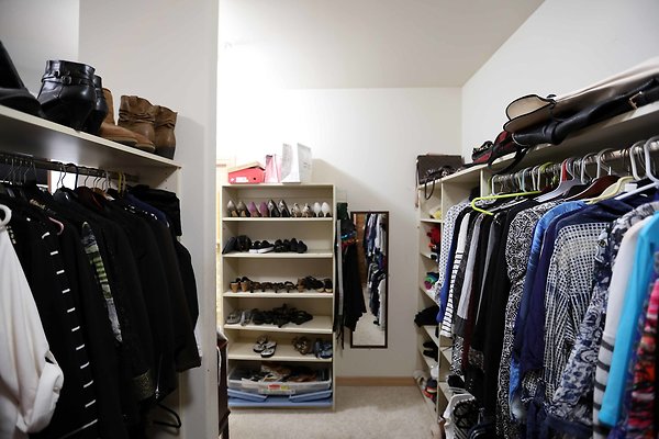 Master Closet 0115