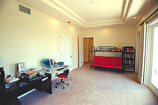 Guest Bedroom &amp; Office 0073