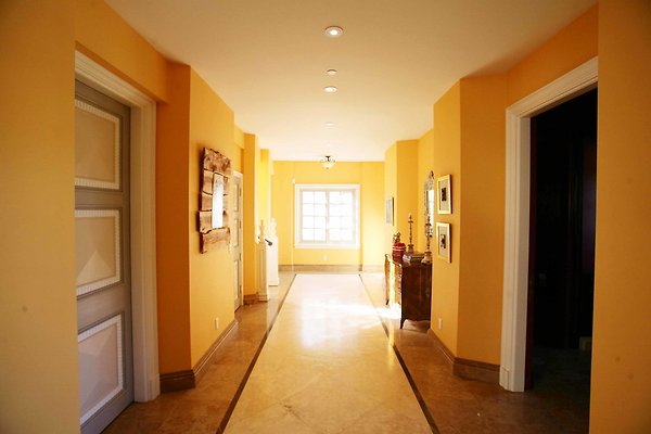 Foyer Hallway RS1
