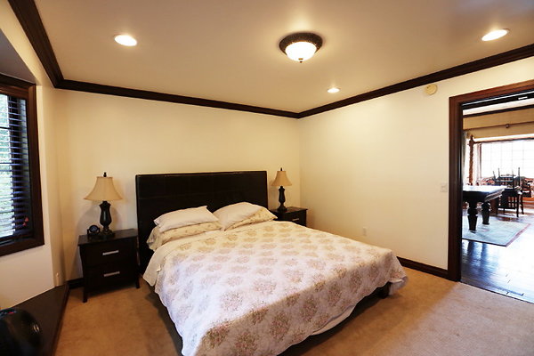 005A Guest Bedroom 0128 1