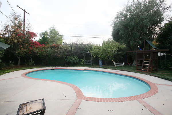 582A Pool 0100