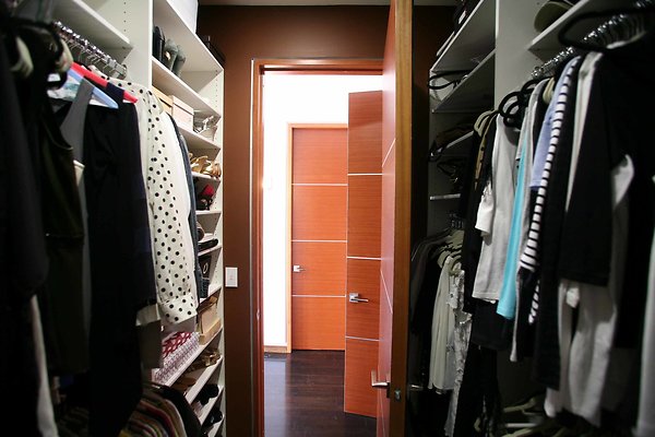 Master Closet 0020