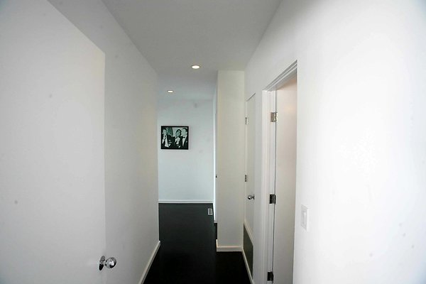 Bedroom Hallway1