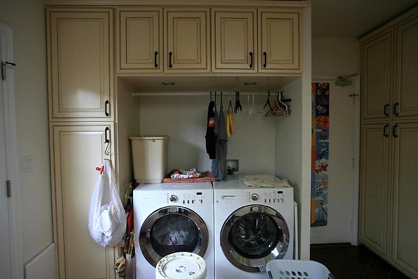 Laundry Area 0036
