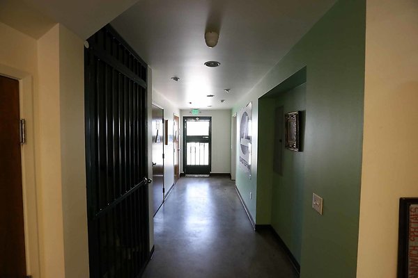Rear Hallway 0034