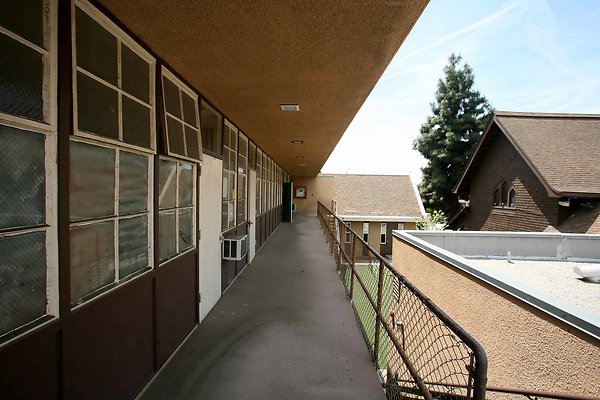2nd Floor Classroom Bld Walkway 0090